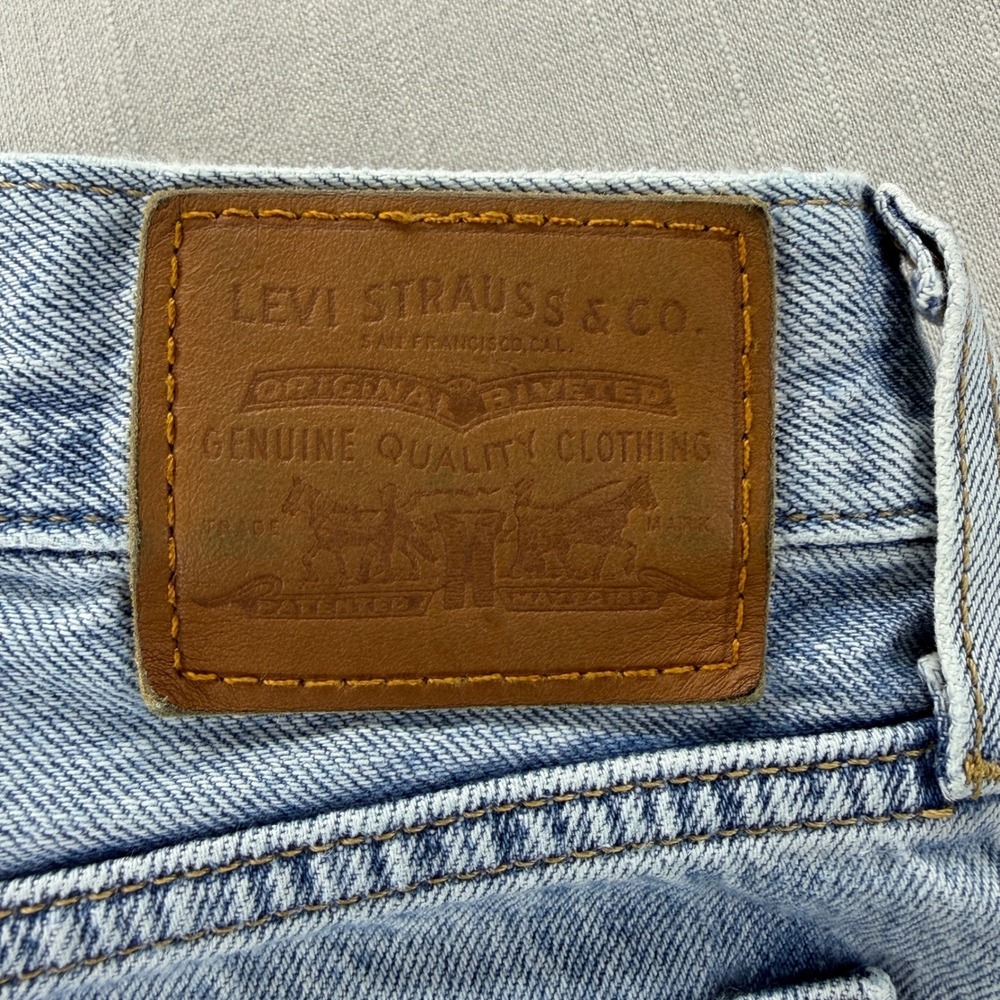 Levi's Premium Wedgie Straight Jeans Cotton Light Wash Size 26 Button Fly - Picture 5 of 13